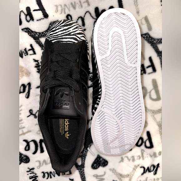 Adidas Superstar 'Zebra Print' Sneaker size 7.5 - Picture 3 of 6